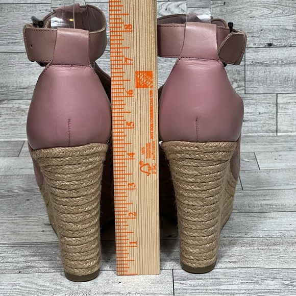 Marc Fisher Laser Cut Out Wedge Espadrille Pink Sandals Women’s Shoe size 9.5 M - Picture 2 of 6